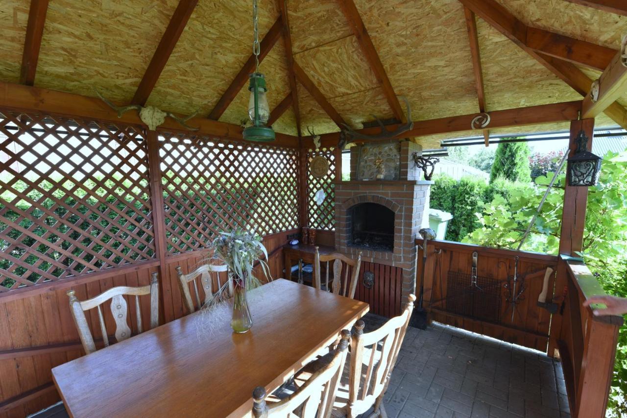 Villa Vasarnamis Zarasuose à Zarasai Extérieur photo