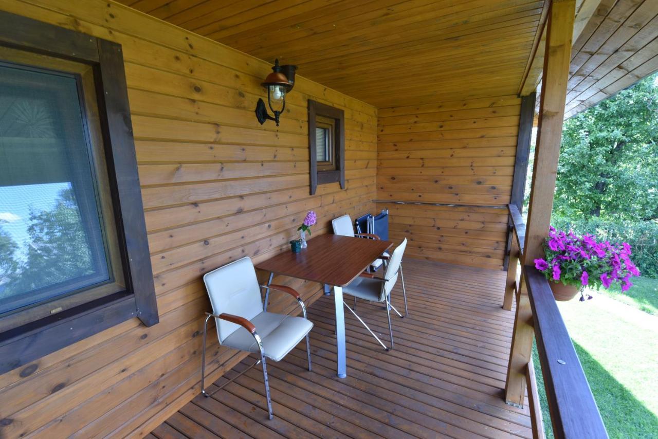 Villa Vasarnamis Zarasuose à Zarasai Extérieur photo